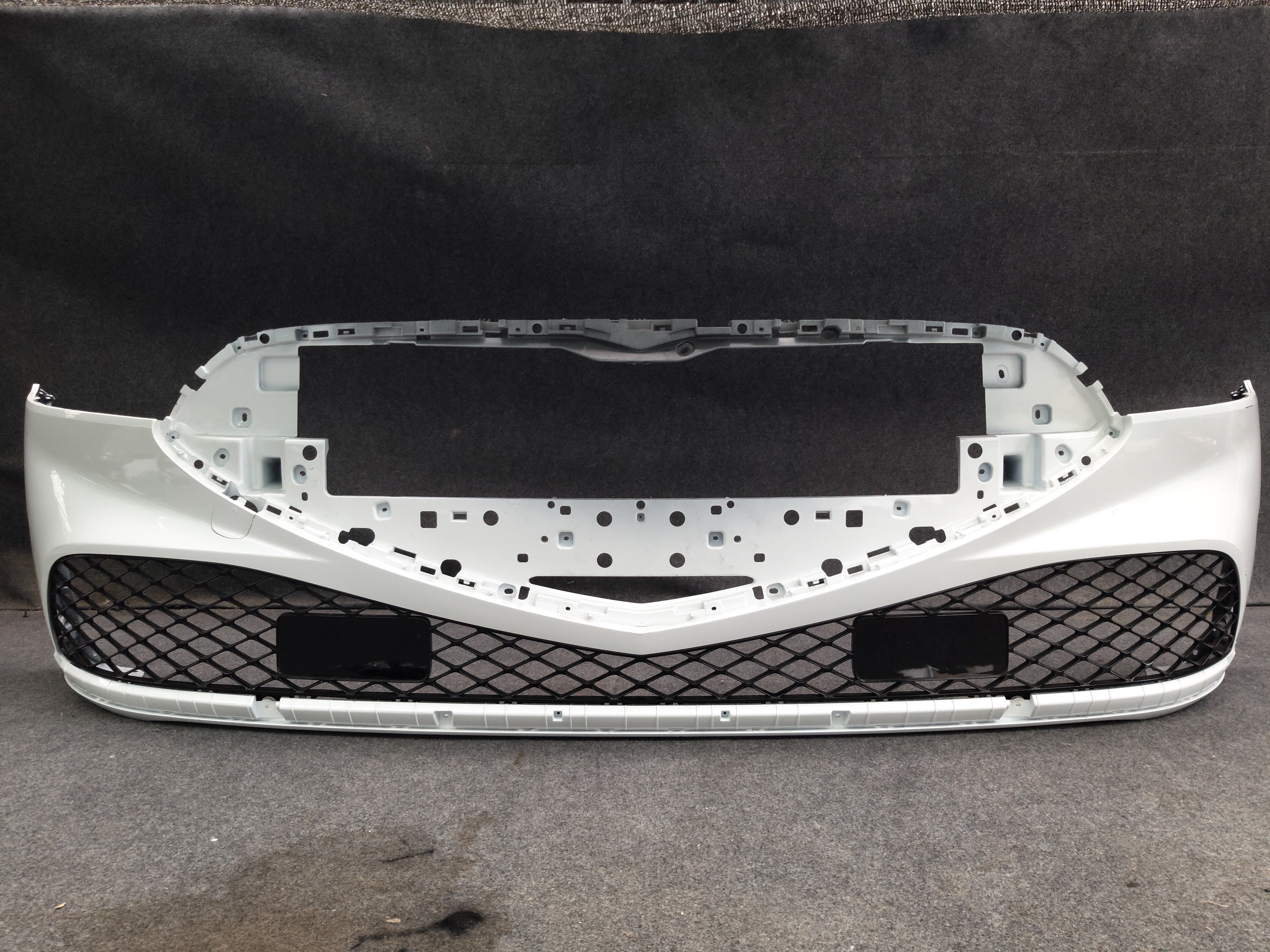 G90 PE (RS4) 전범퍼 이미지